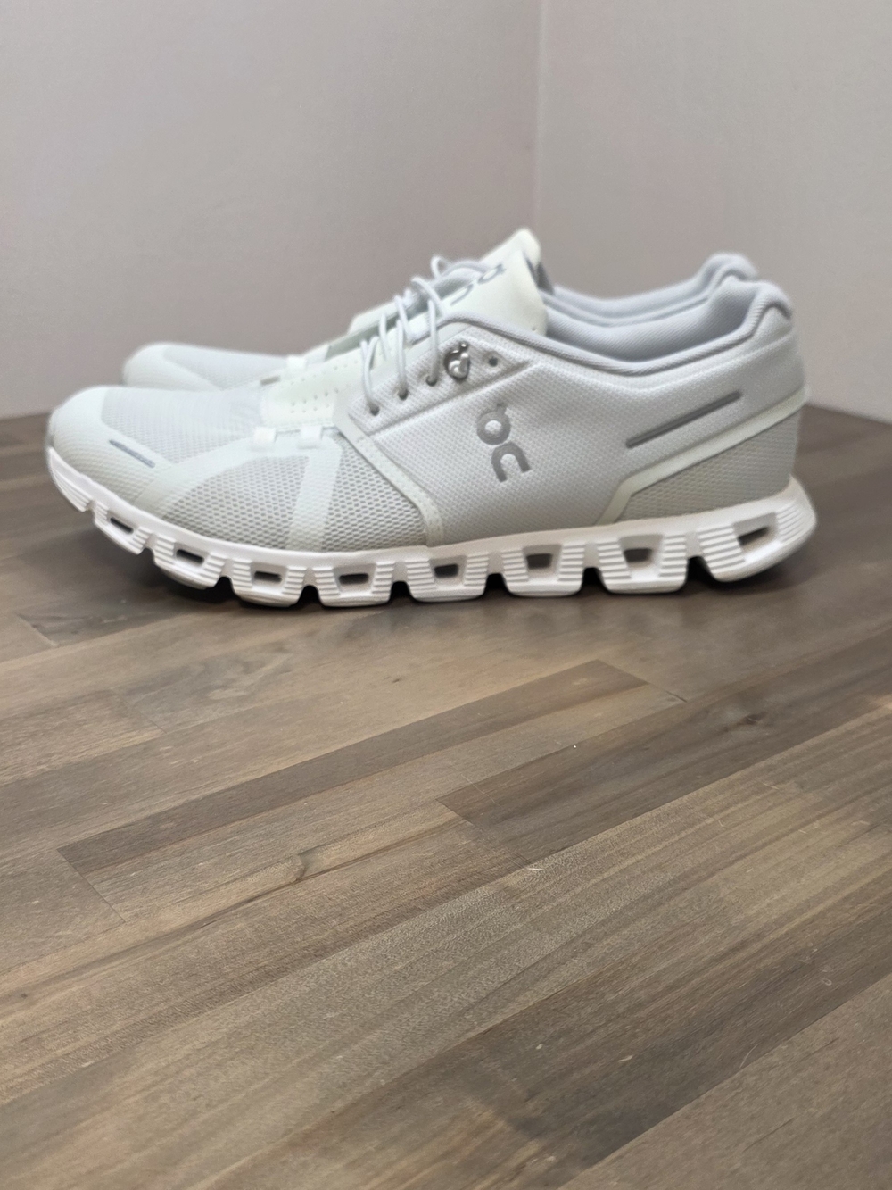 Men's On Running Cloud 5 in size USM 10.5